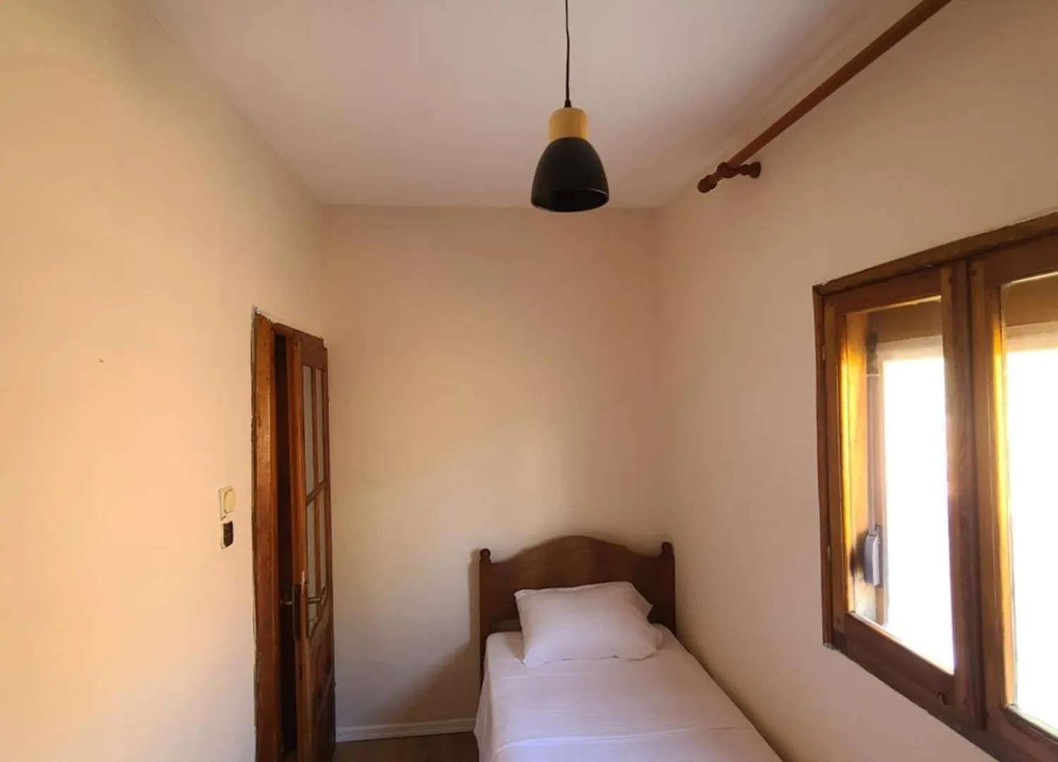 Guraziu Home Durres Albania